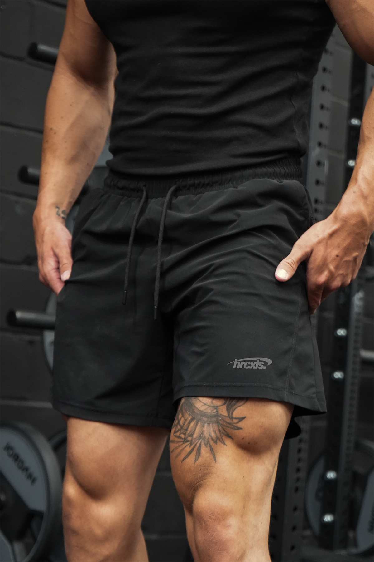 Sport 7" Shorts - Black gym model detail