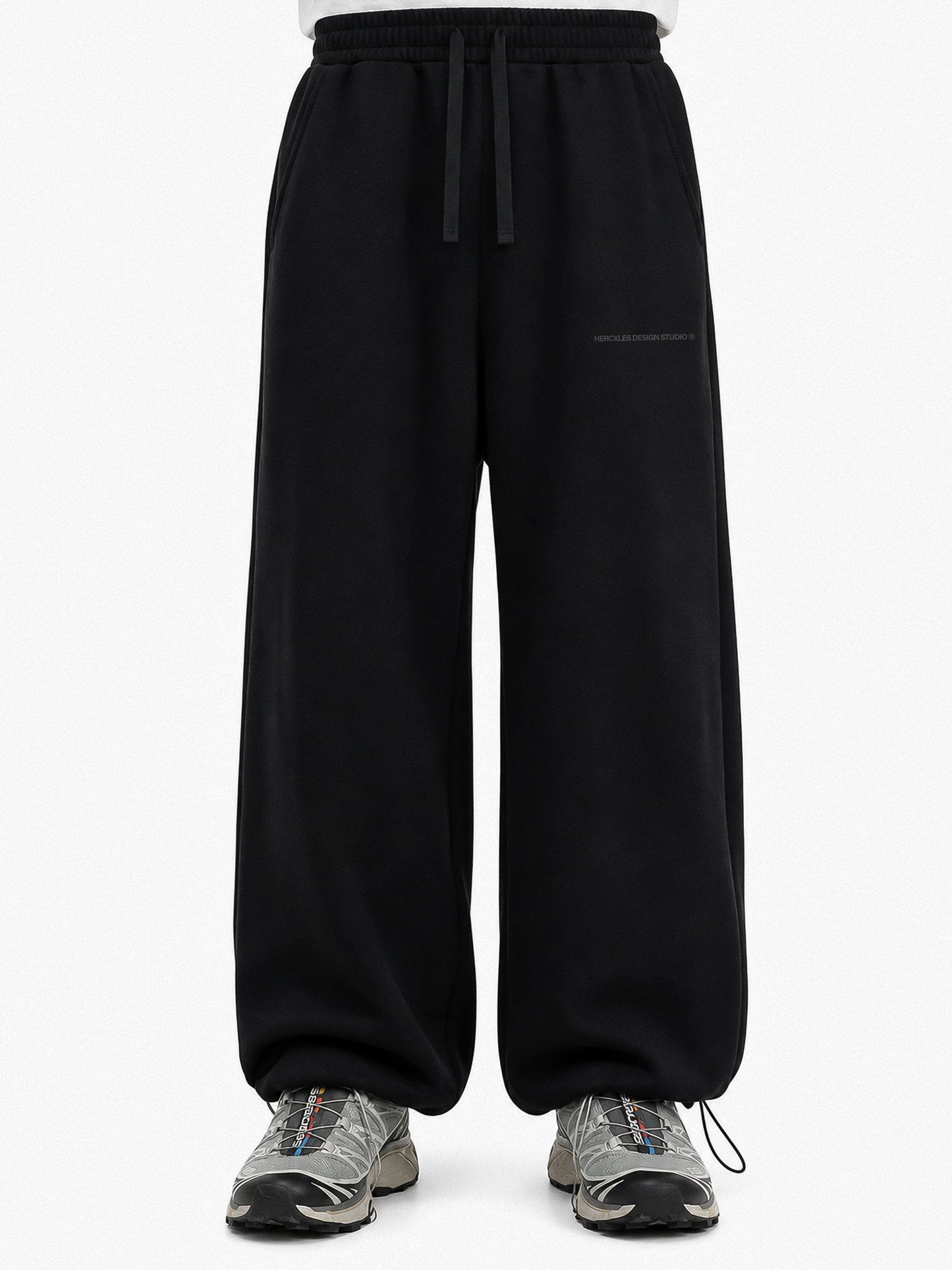 HCX feature detail: Studios Bungee cord Sweatpants - hcx drawstring sweatpants model black